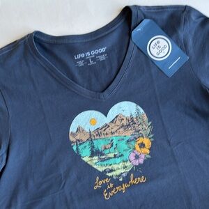 Life Is Good Blue Mountain Valentine Outdoors Love Everywhere Tshirt Women Large